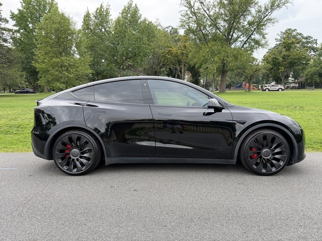Tesla Model Y  2021