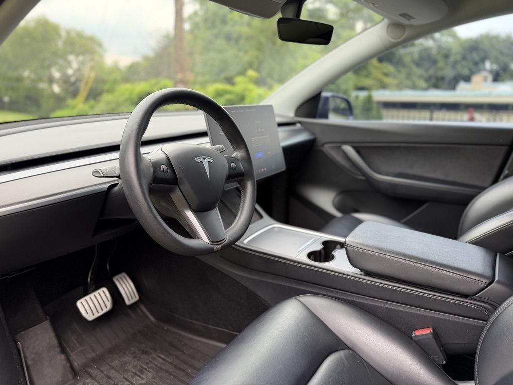 Tesla Model Y  2021