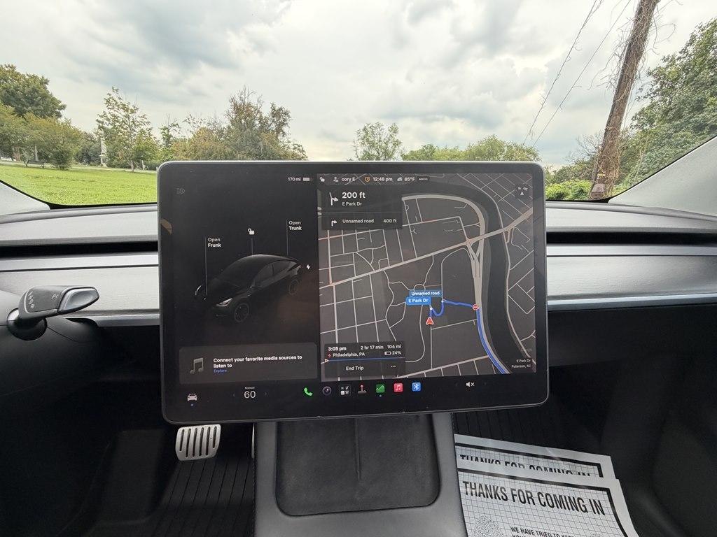 Tesla Model Y  2021