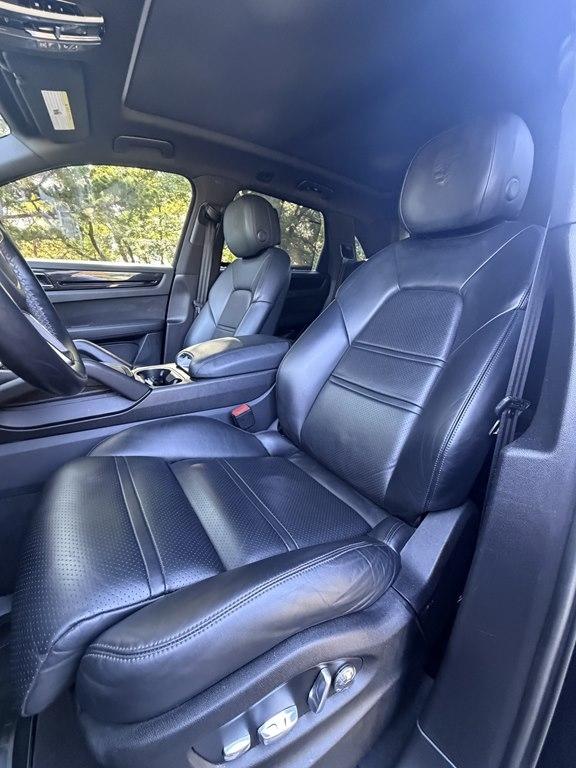 Porsche Cayenne  2019