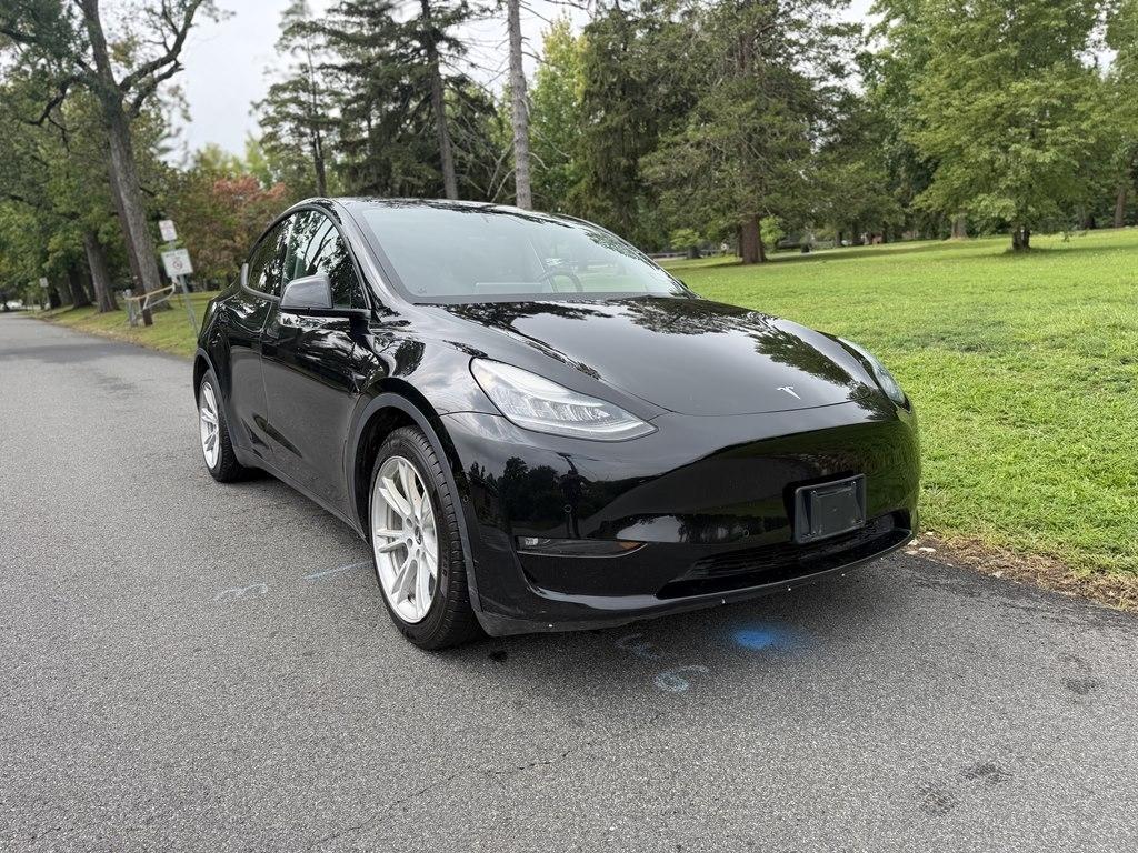 Tesla Model Y  2021