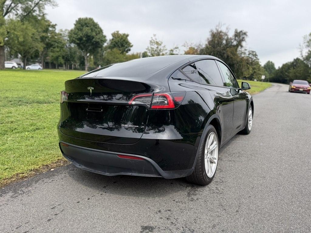 Tesla Model Y  2021