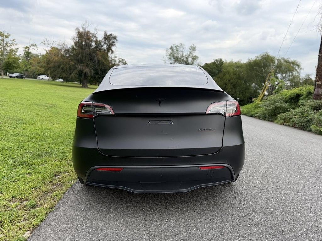Tesla Model Y  2022