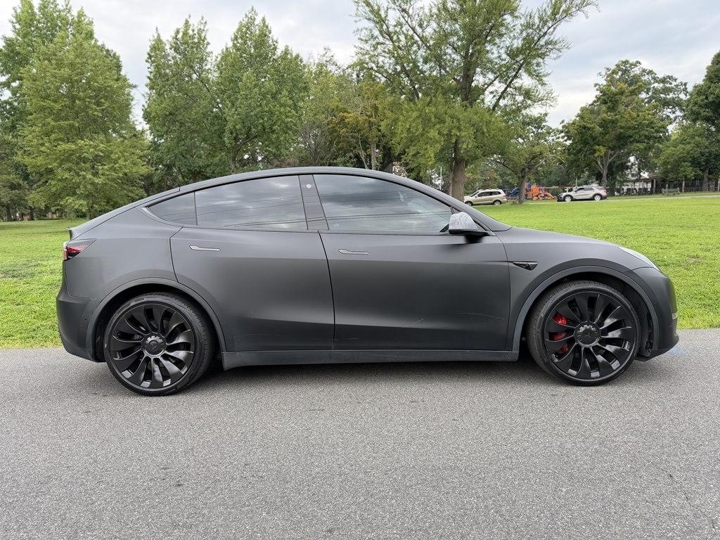 Tesla Model Y  2022