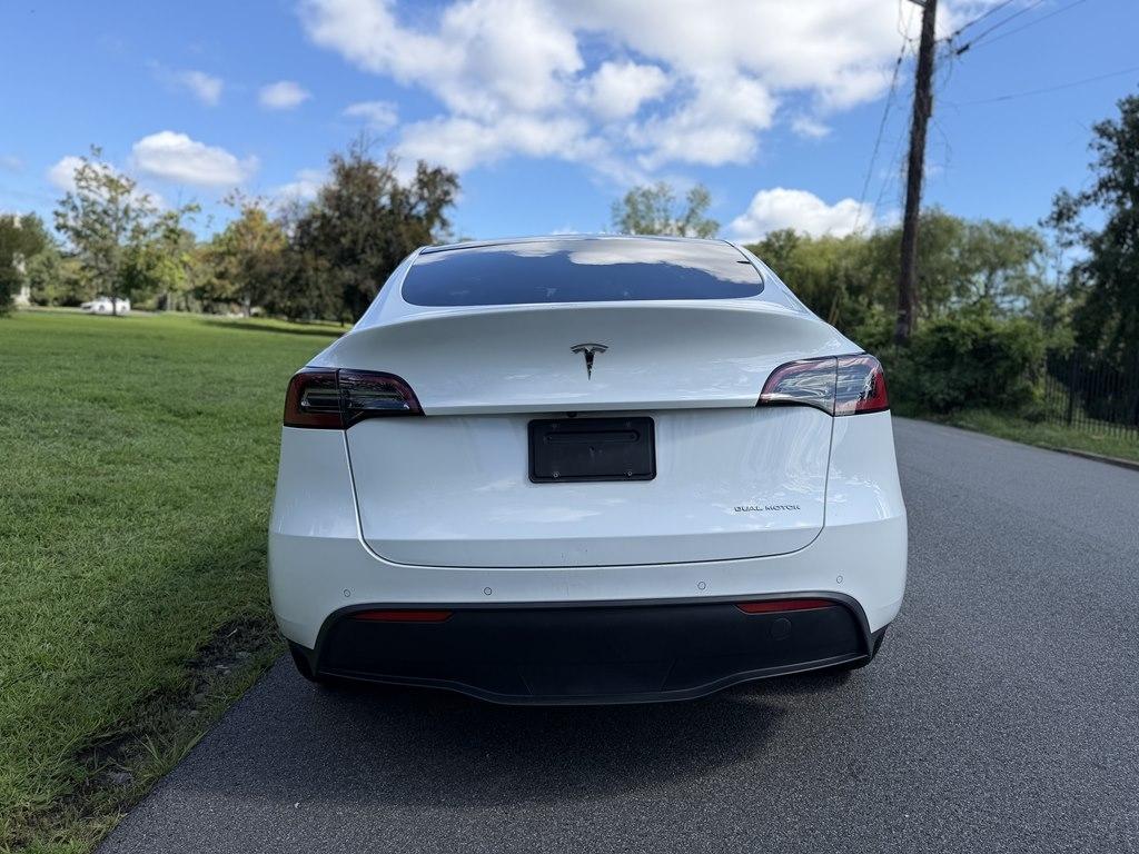 Tesla Model Y  2022