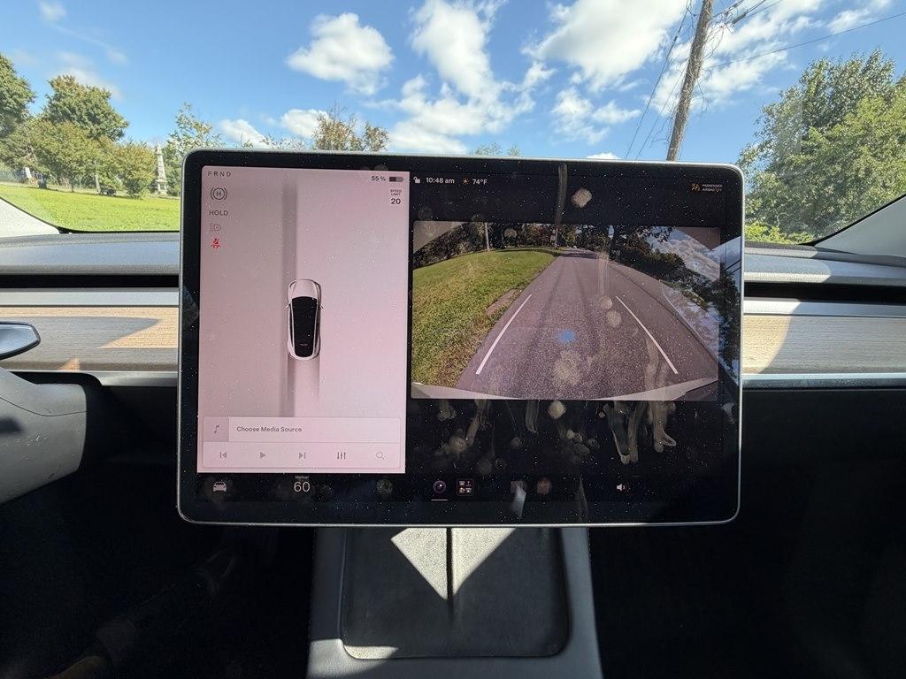 Tesla Model Y  2022