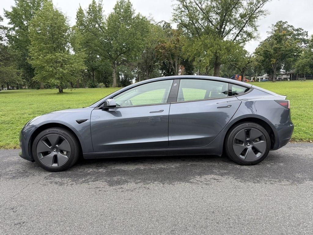 Tesla Model 3  2023