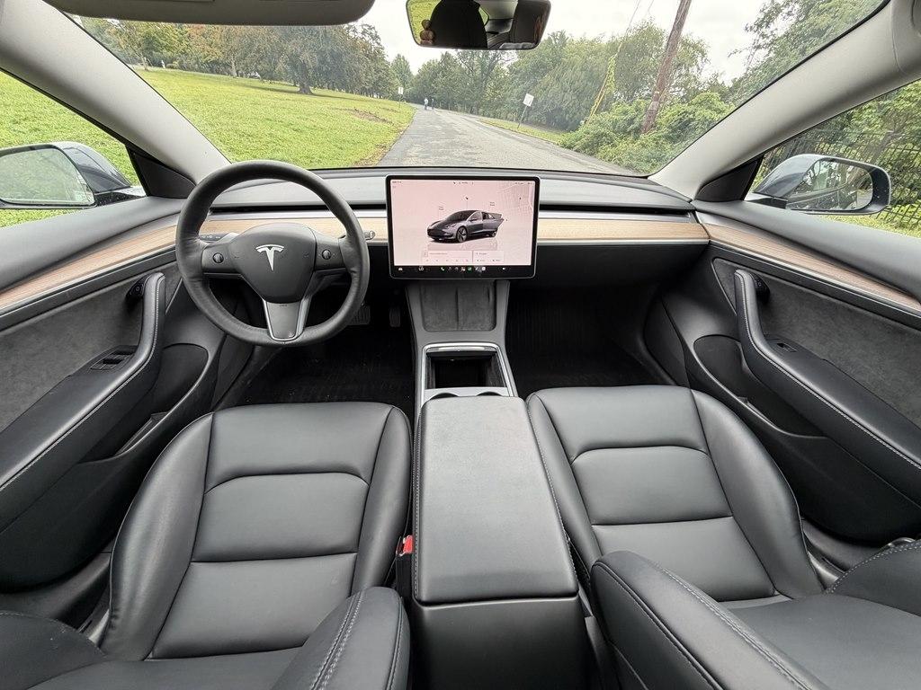 Tesla Model 3  2023