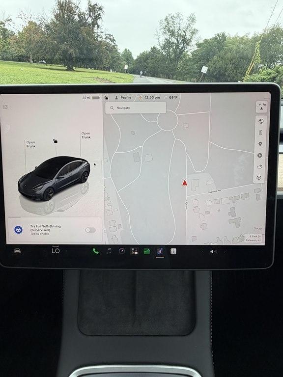 Tesla Model 3  2023