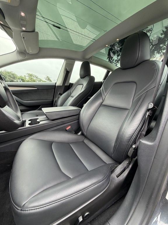 Tesla Model 3  2023