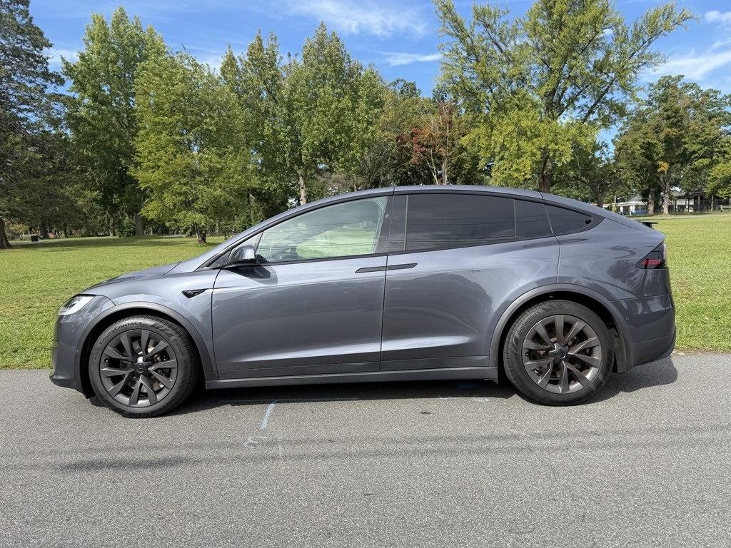 Tesla Model X  2023