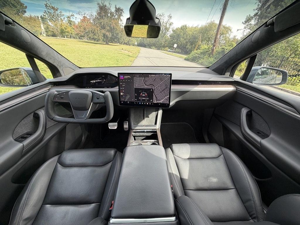 Tesla Model X  2023