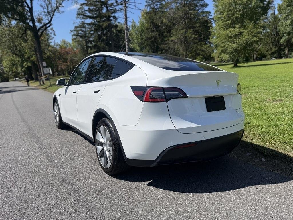 Tesla Model Y  2021