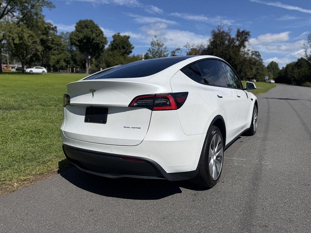 Tesla Model Y  2021