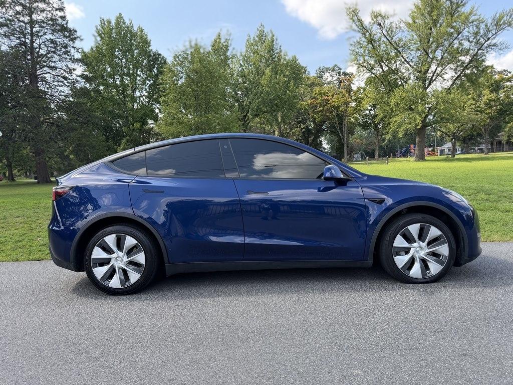 Tesla Model Y  2020