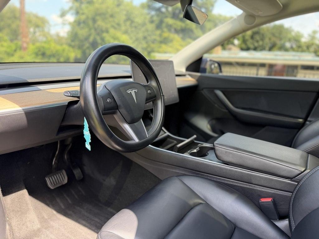 Tesla Model Y  2020