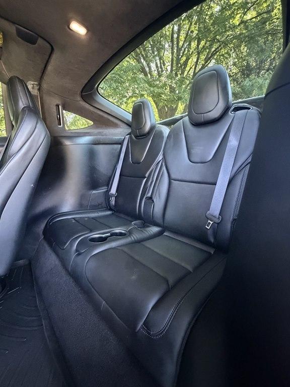 Tesla Model X  2021