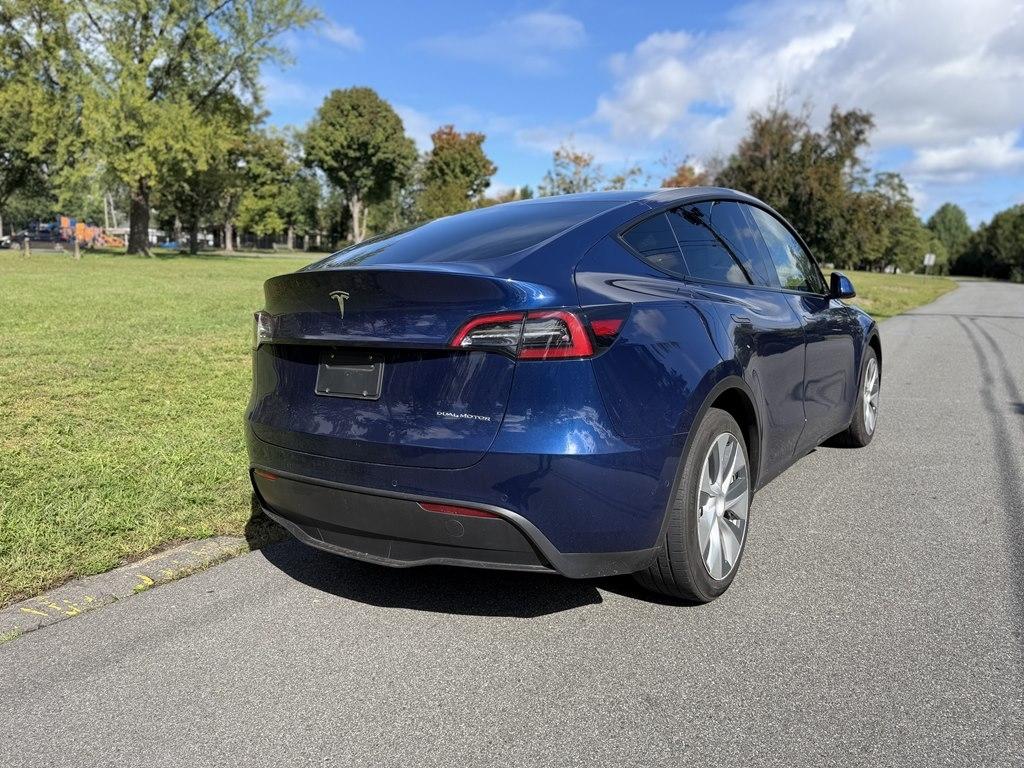 Tesla Model Y  2022