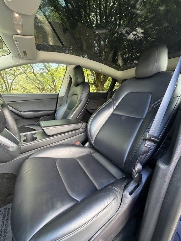 Tesla Model Y  2022