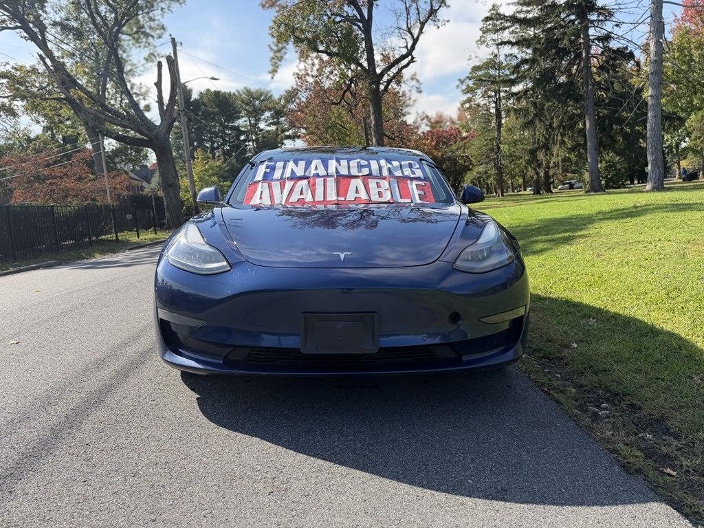 Tesla Model 3  2022