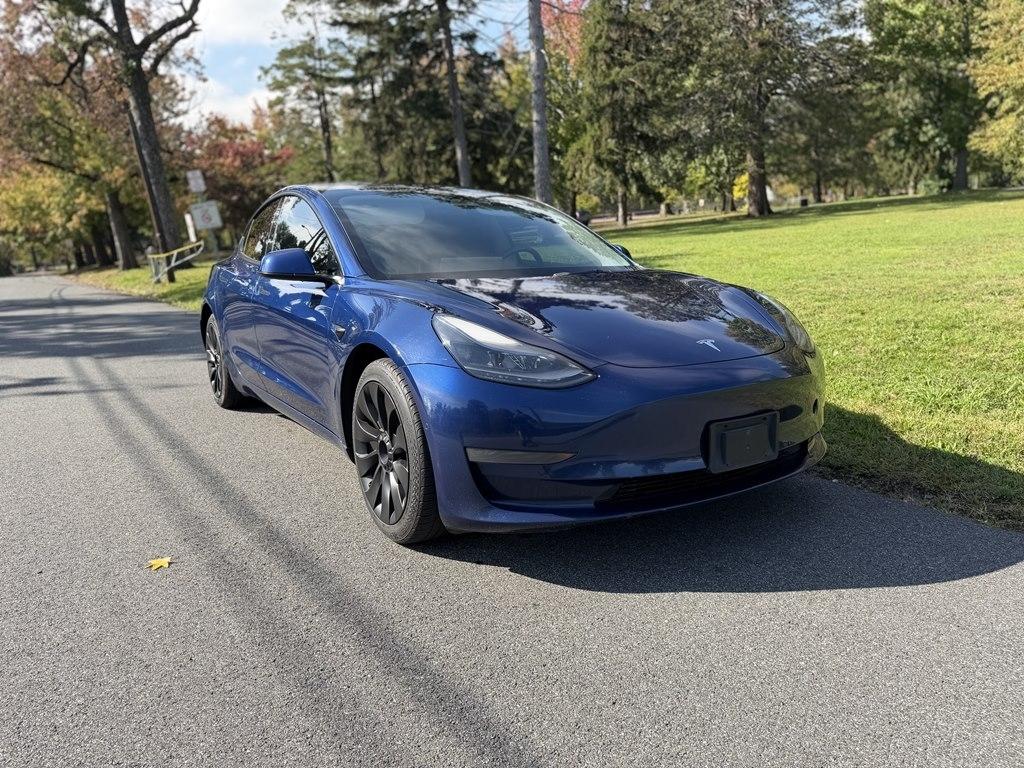 Tesla Model 3  2022