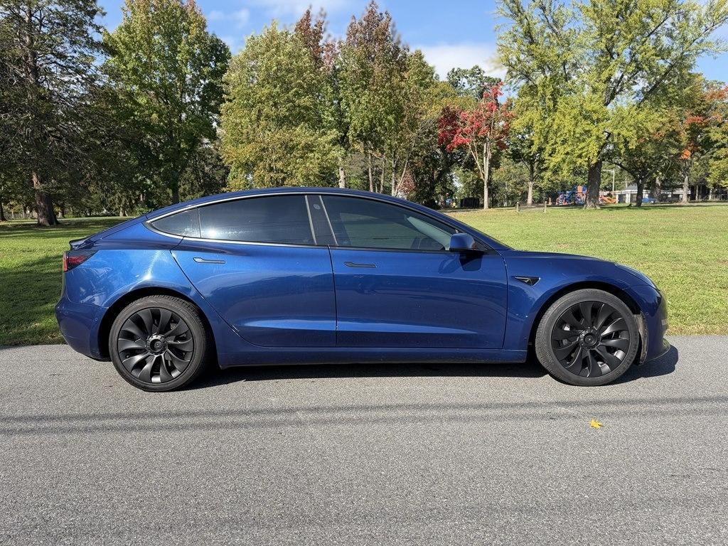 Tesla Model 3  2022