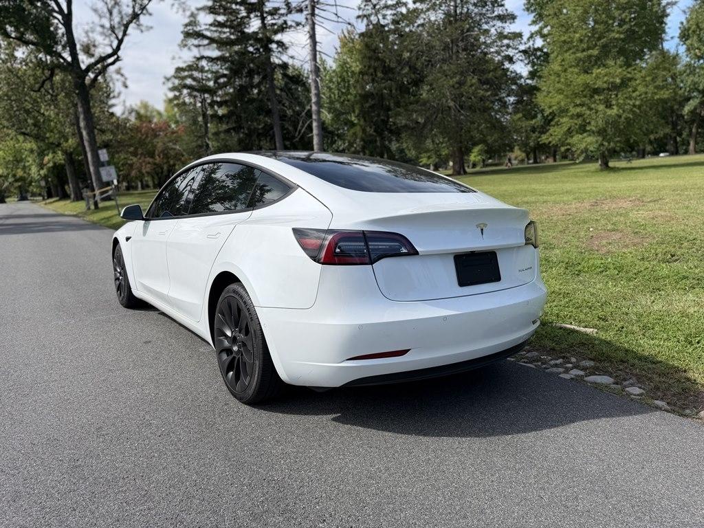 Tesla Model 3 photo 5