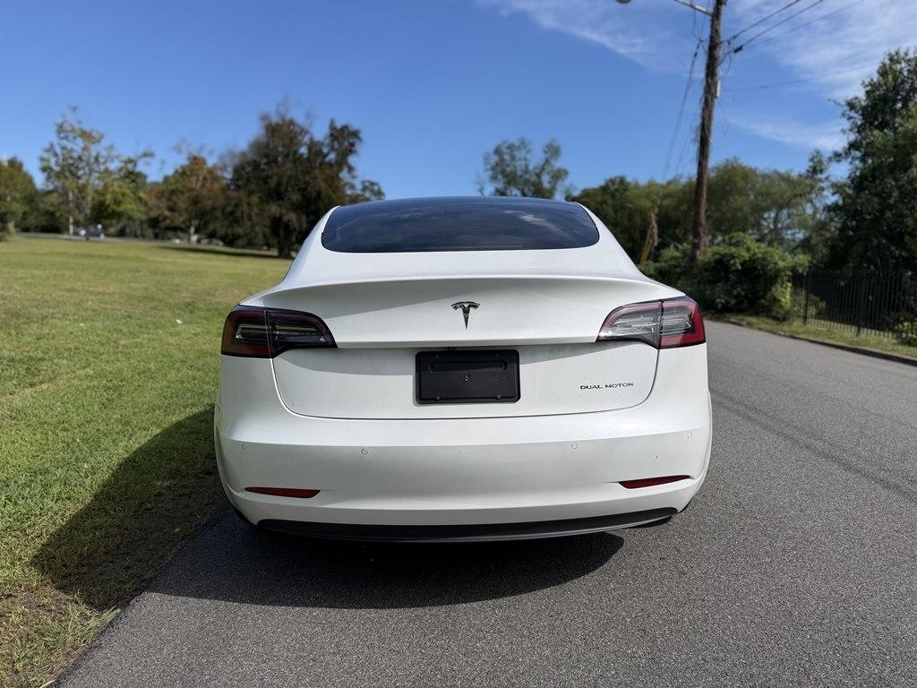 Tesla Model 3 photo 6