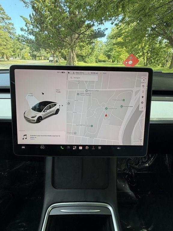 Tesla Model 3 photo 12