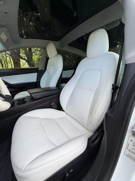Tesla Model 3 photo 14