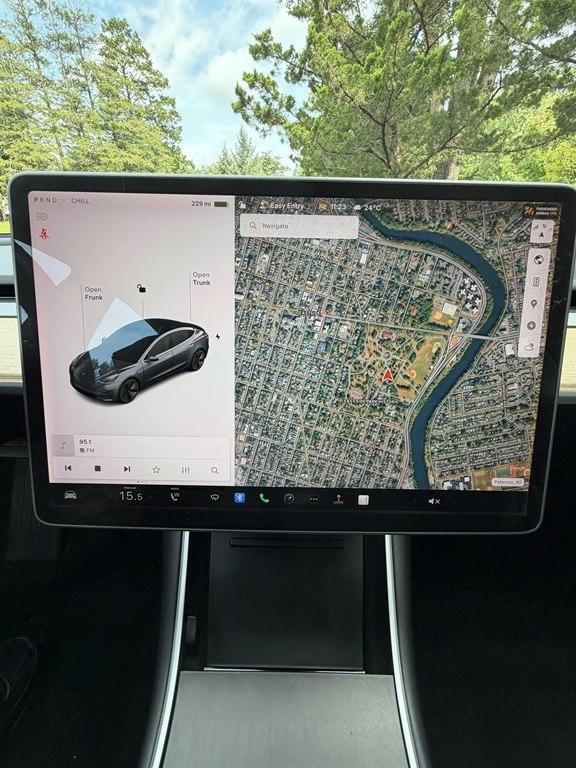 Tesla Model 3  2018