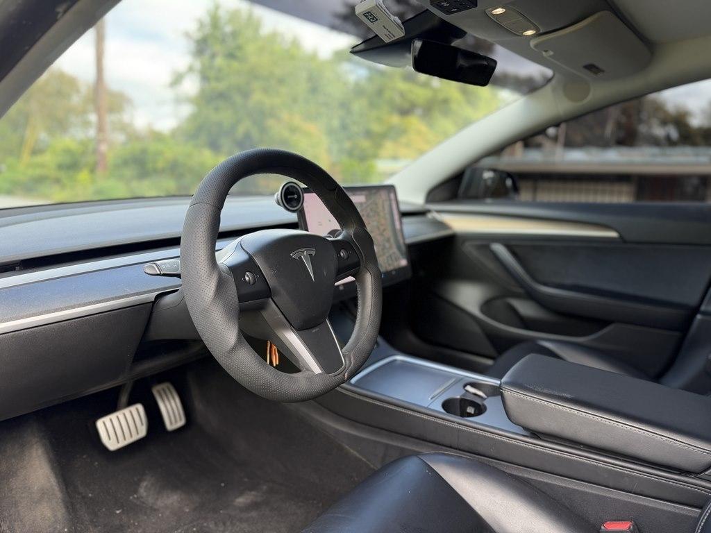 Tesla Model 3  2021