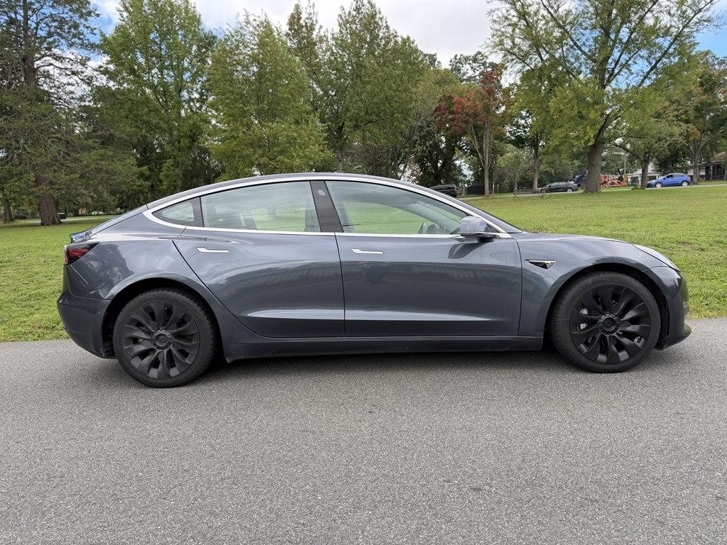 Tesla Model 3  2018