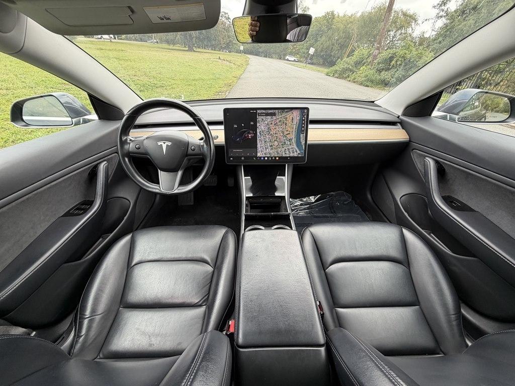 Tesla Model 3  2018