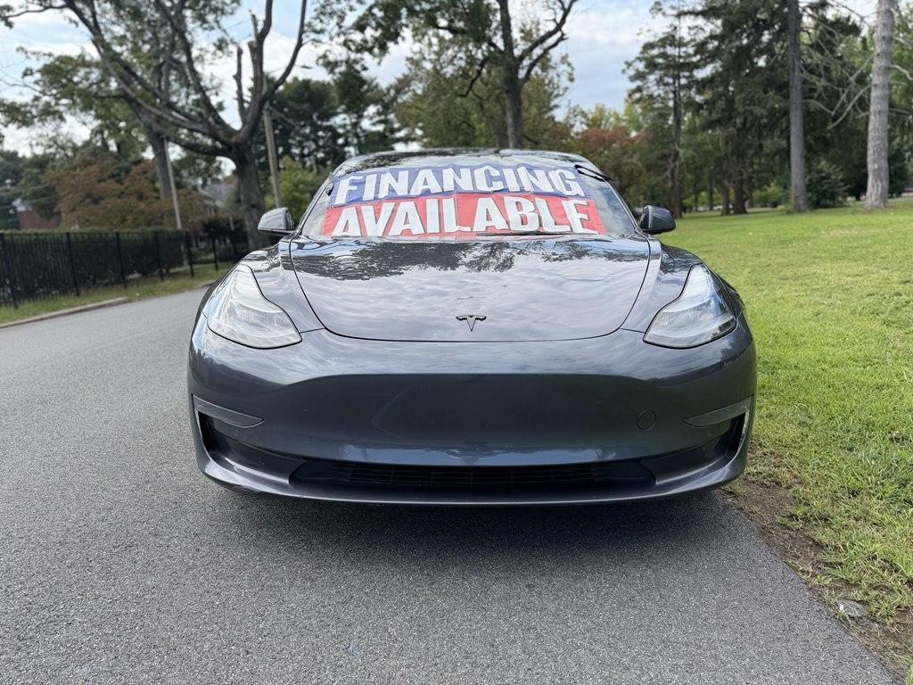 Tesla Model 3 photo 2