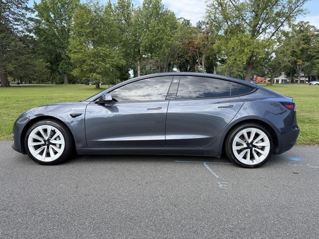 Tesla Model 3 photo 4