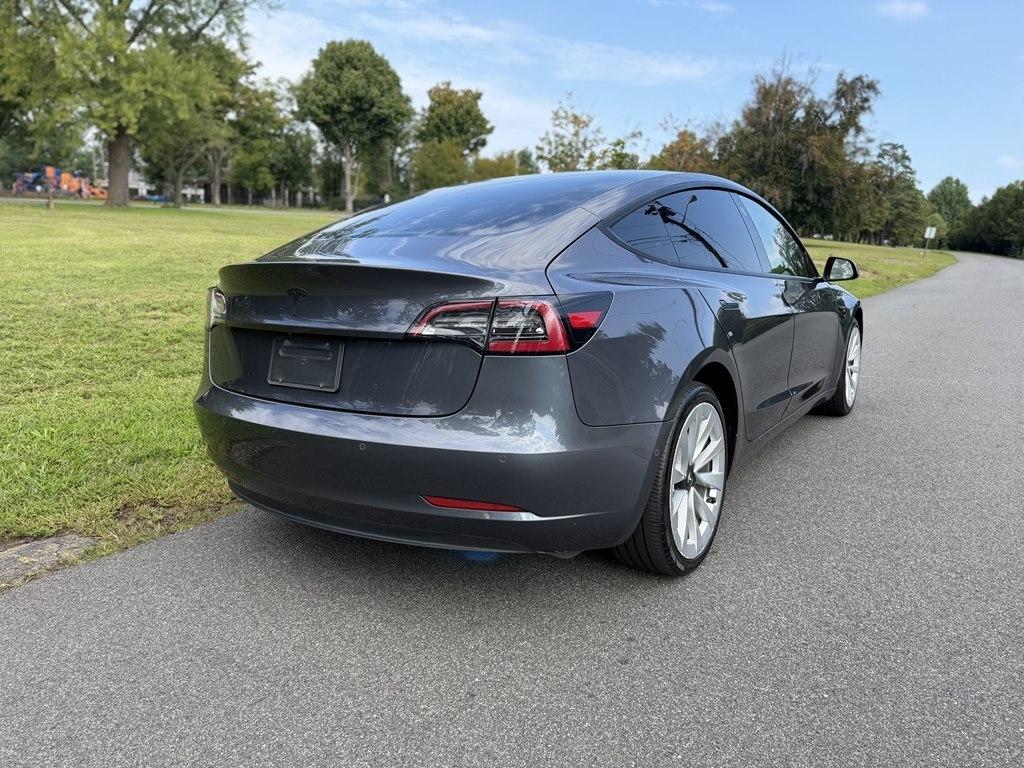 Tesla Model 3 photo 7