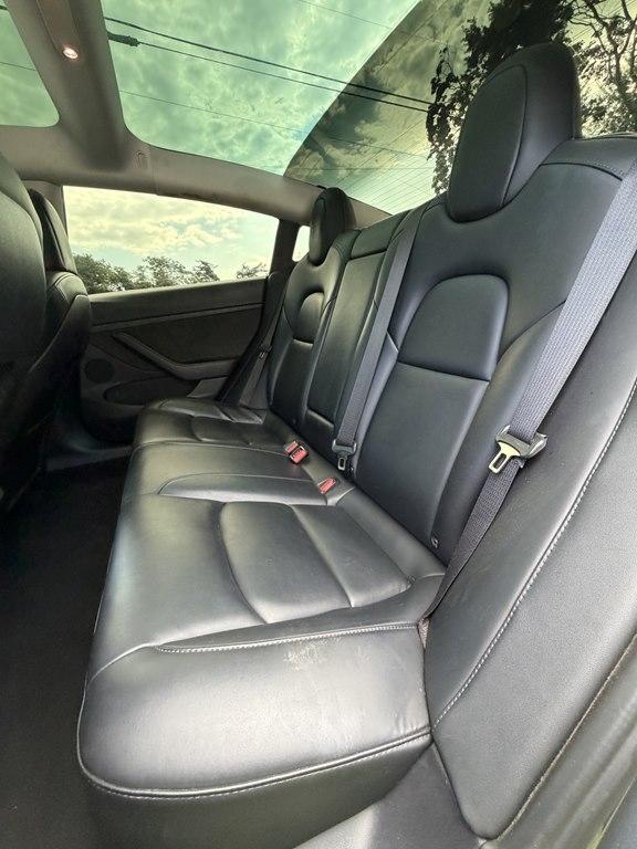 Tesla Model 3 photo 15