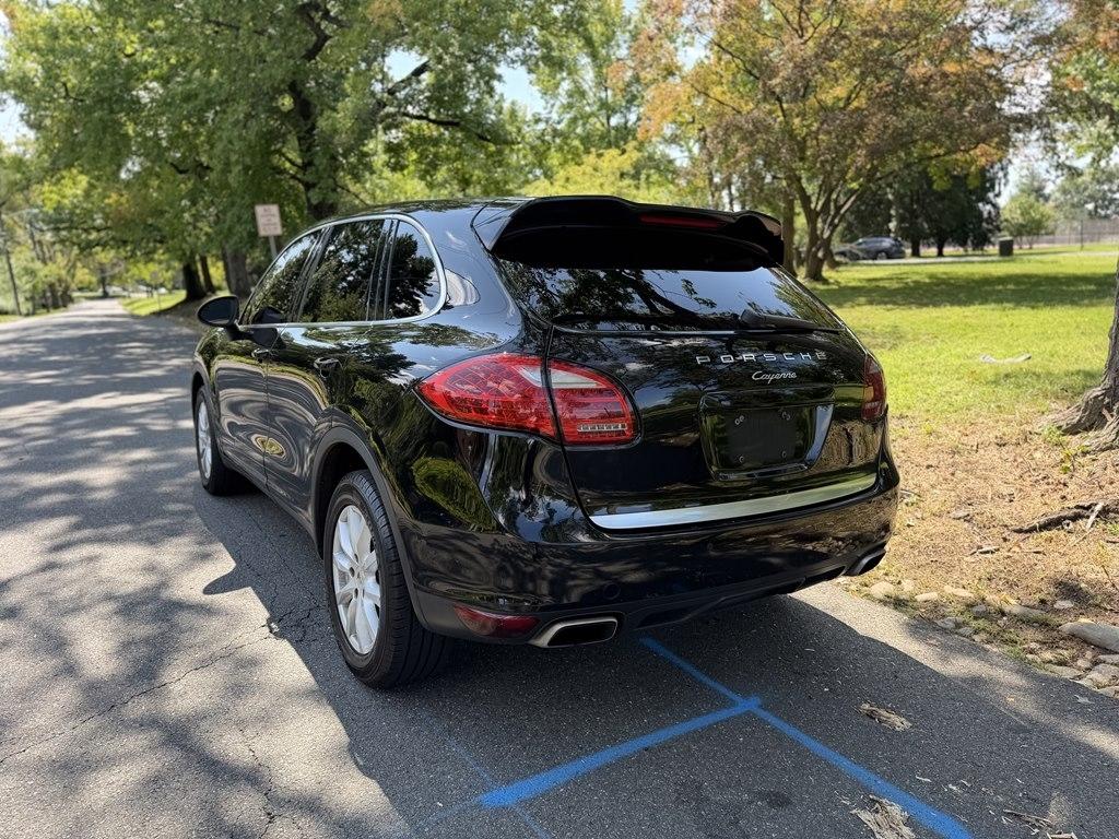 Porsche Cayenne  2012