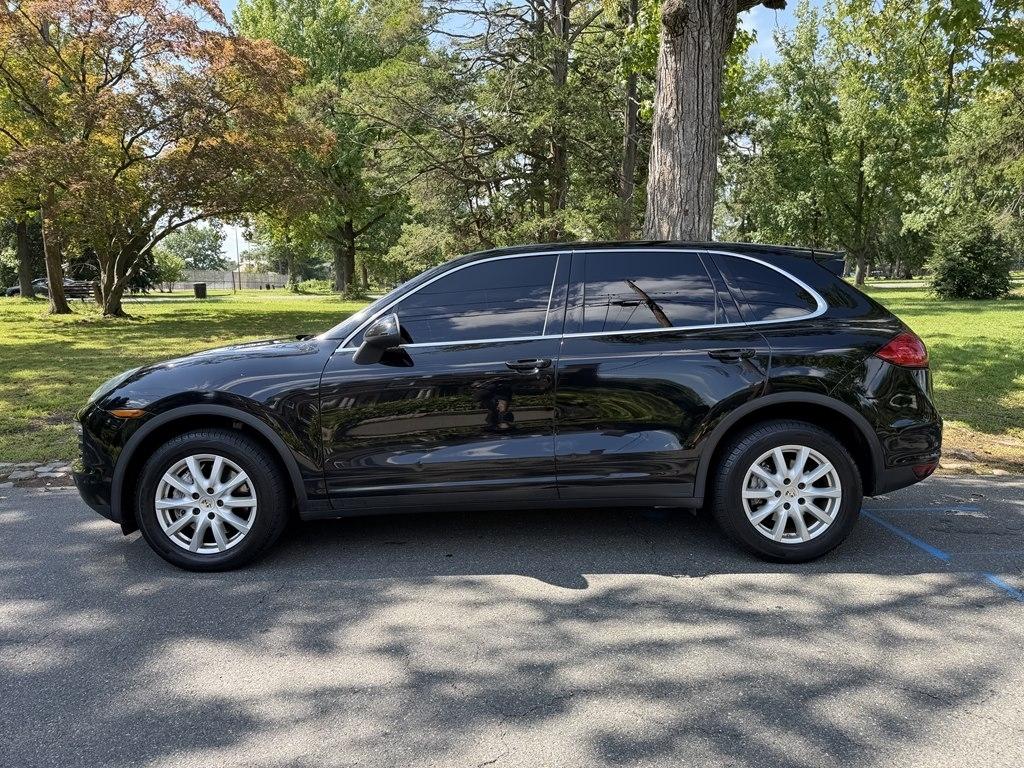 Porsche Cayenne  2012