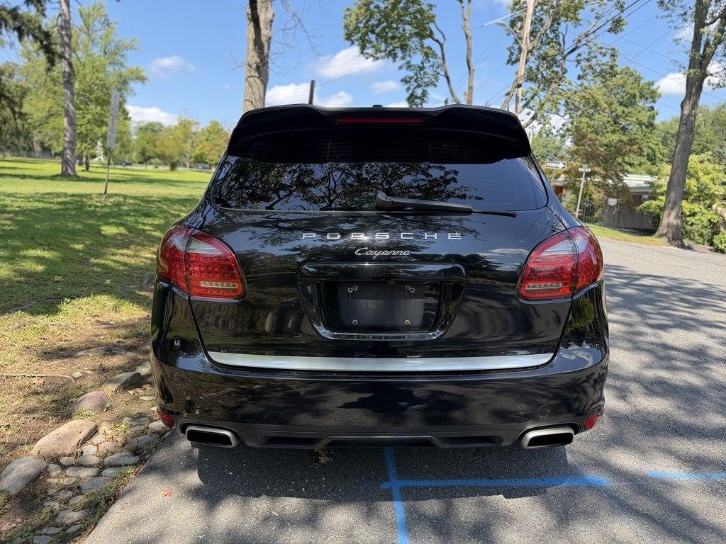 Porsche Cayenne  2012