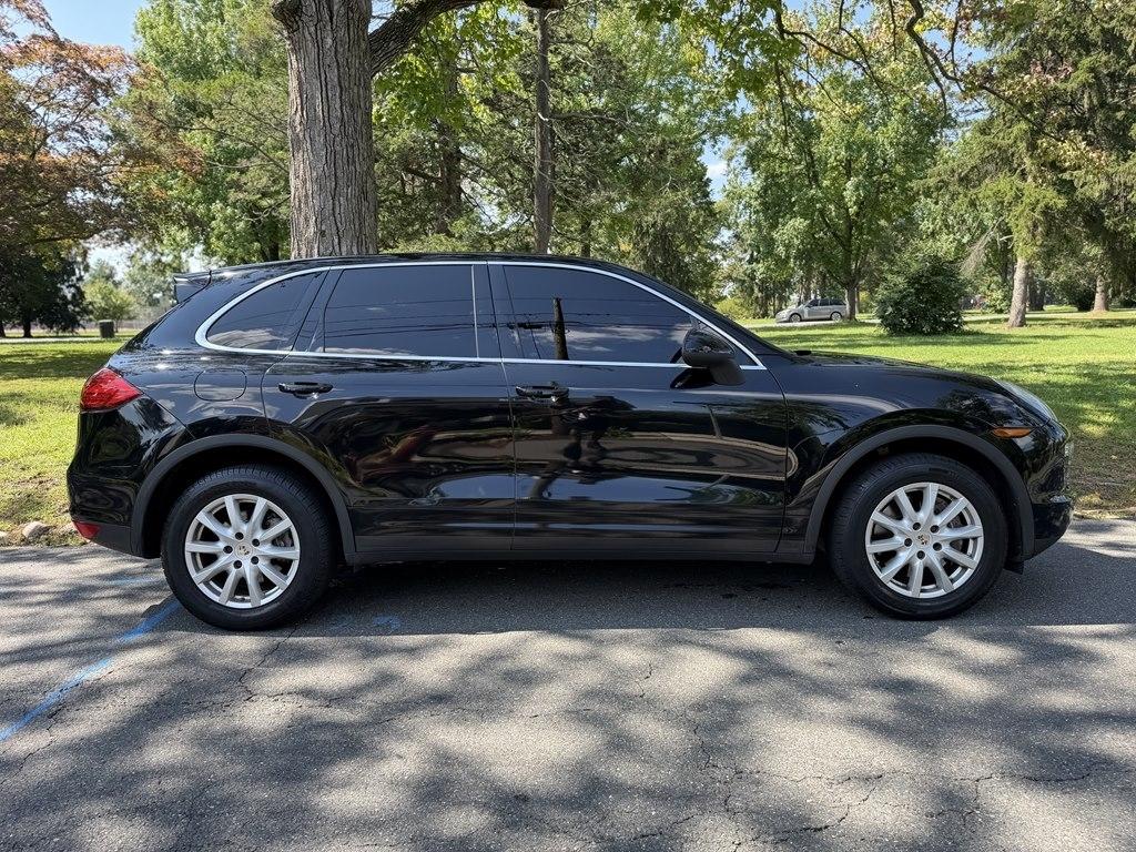 Porsche Cayenne  2012