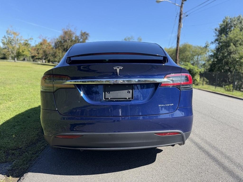 Tesla Model X photo 6