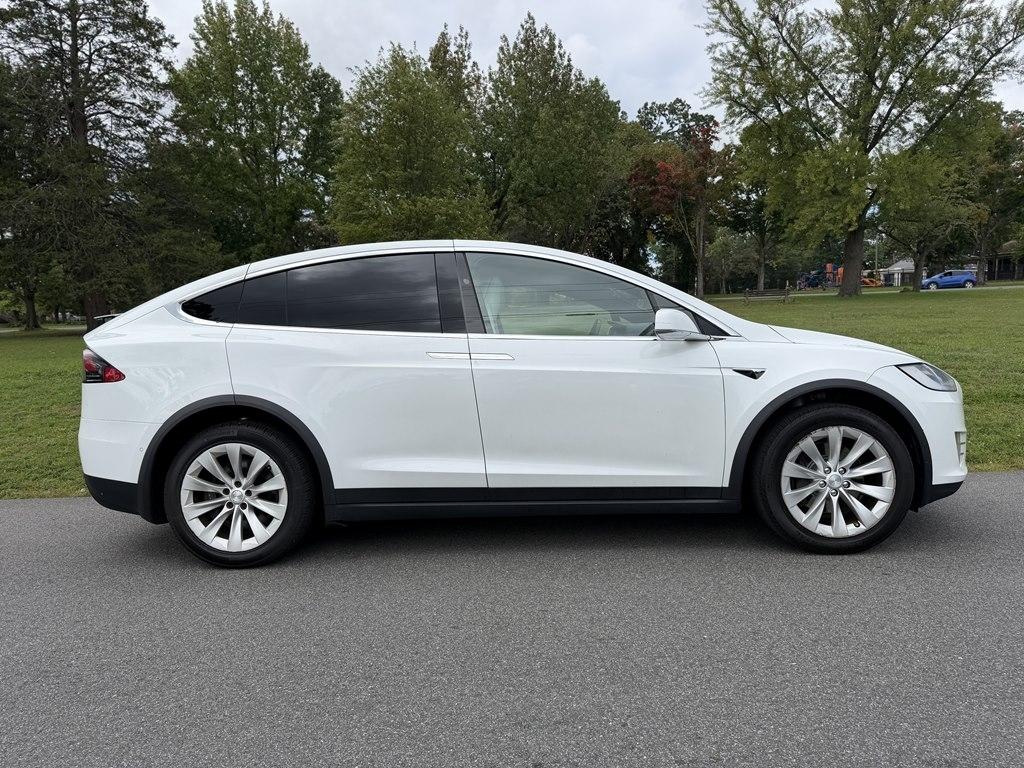 Tesla Model X  2020