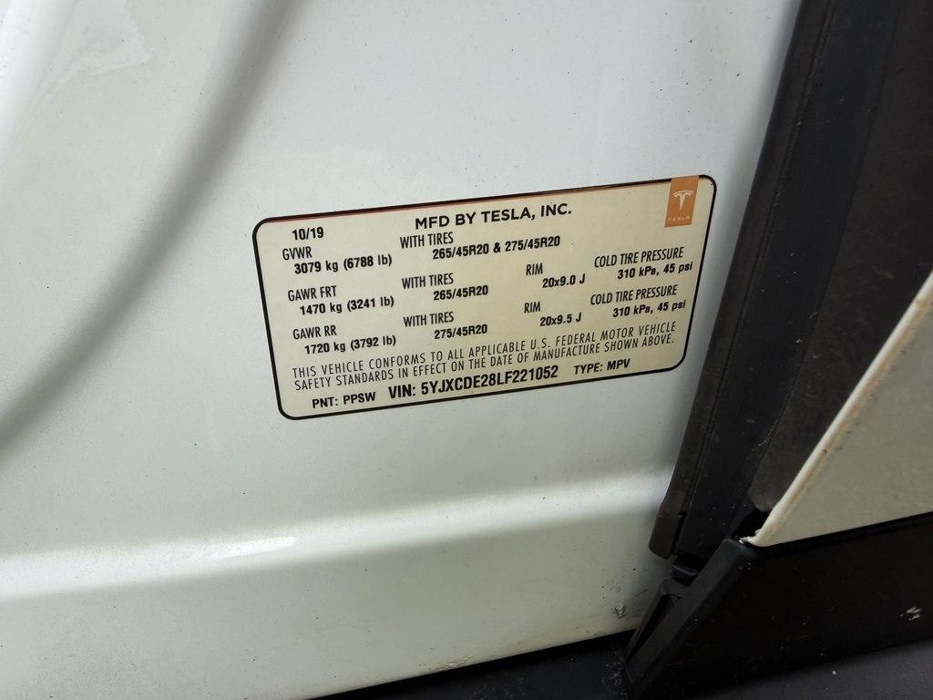 Tesla Model X  2020