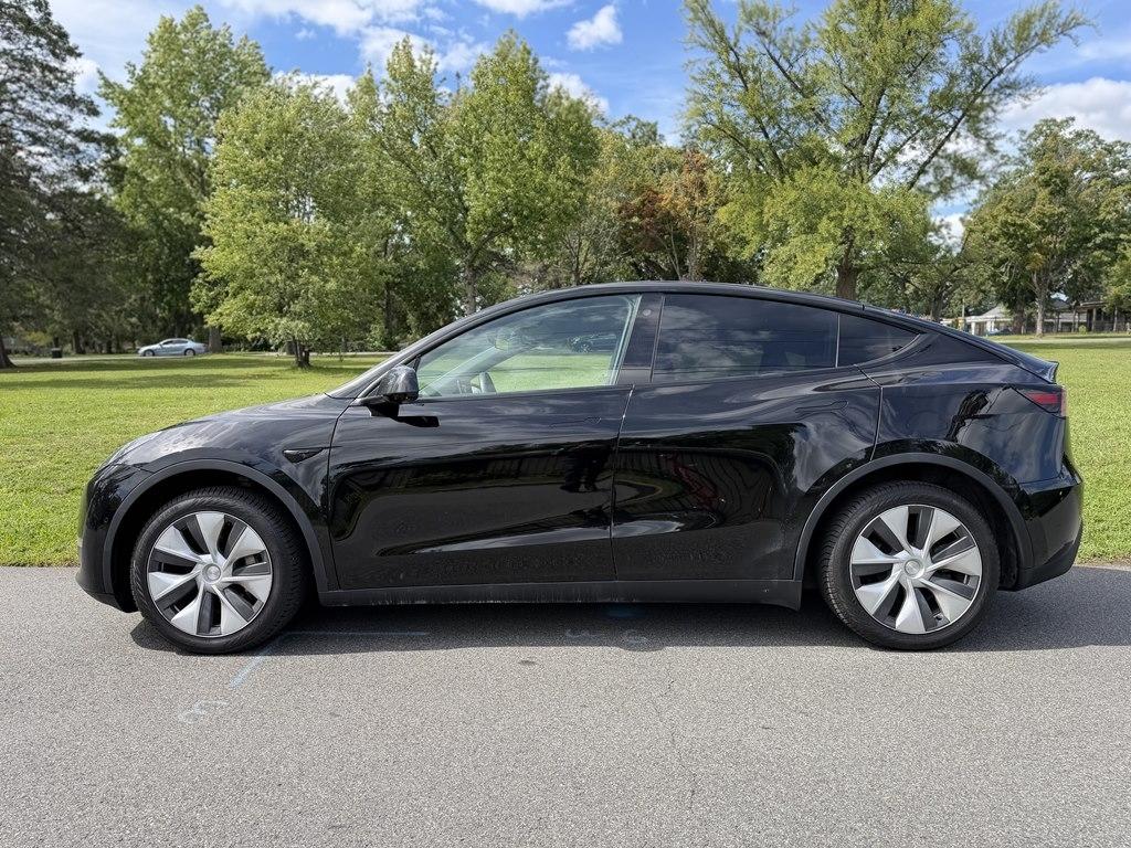 Tesla Model Y photo 4