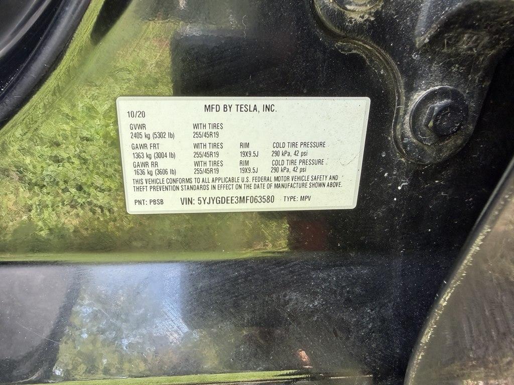 Tesla Model Y photo 16
