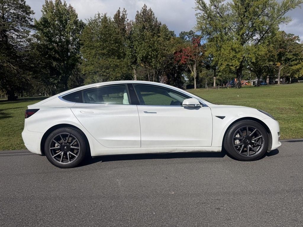 Tesla Model 3  2020