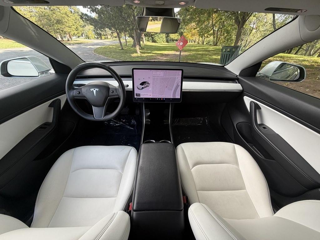 Tesla Model 3  2020