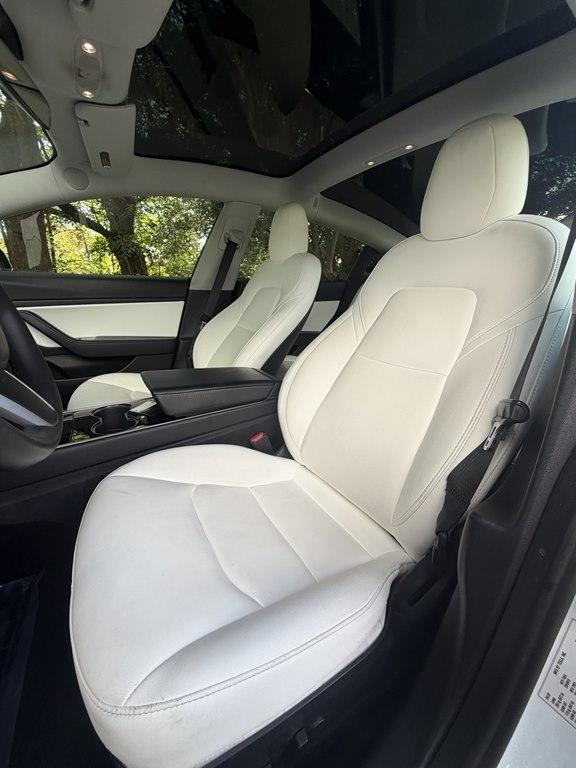 Tesla Model 3  2020